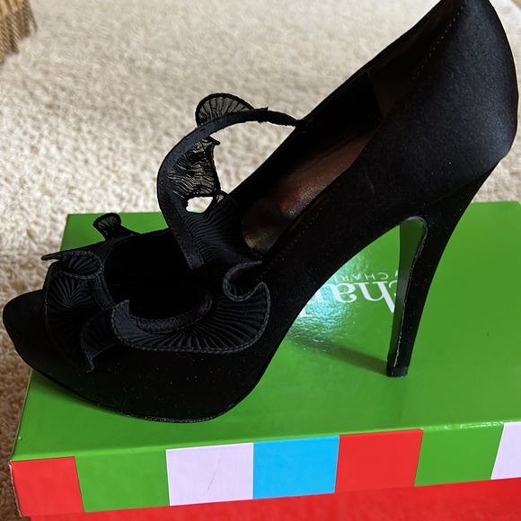 Charles David black satin pumps - Picture 2 of 9